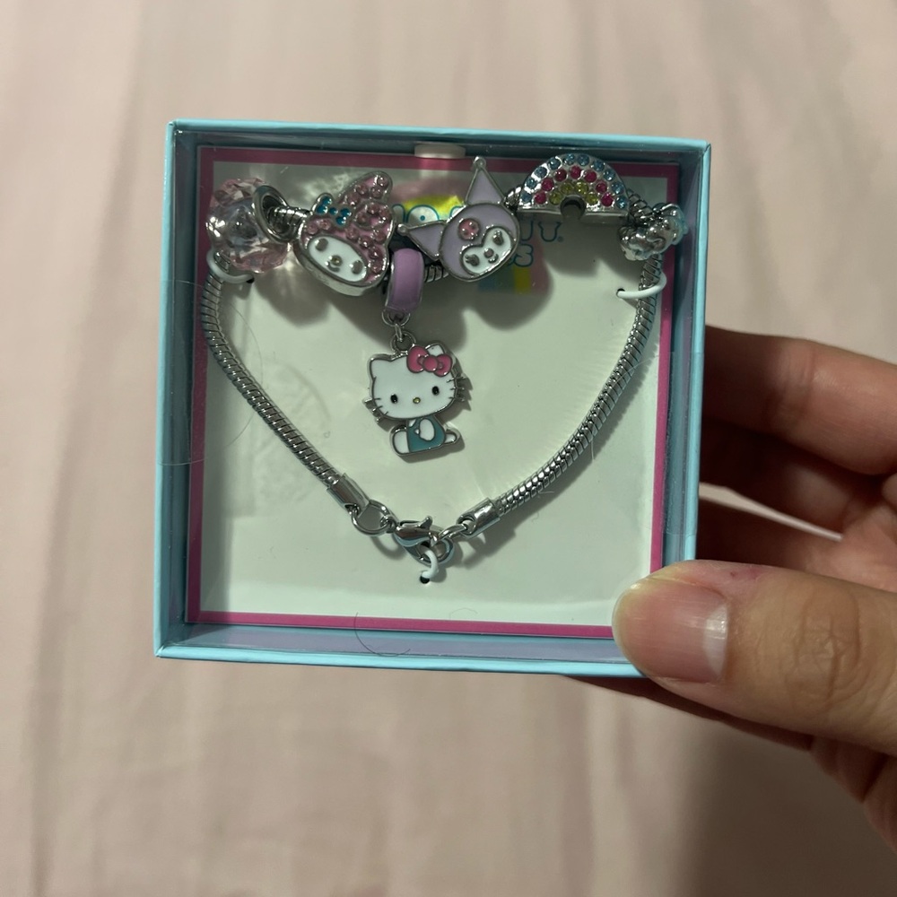 Hello Kitty and coquette bracelets - Picture 2 of 5